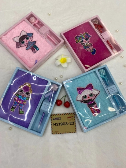 صورة دفاتر صوف بناتي مع القلم  EGTH23-A5-1-4