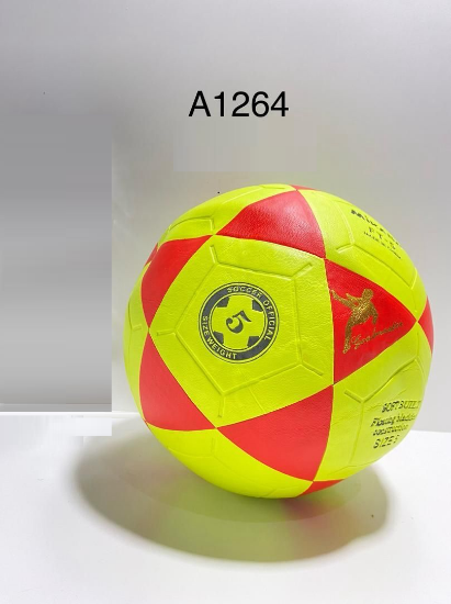 صورة كرات قدم ميكاسا ملون